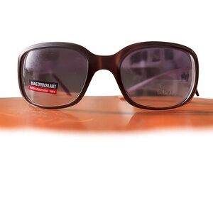 Solar X UV400 Brown Oversized Sunglasses with Retro Side Detail – NWT